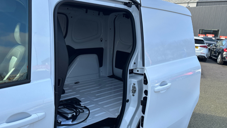 Nissan Townstar L1 Electric 90kW Tekna Van Auto 45kWh